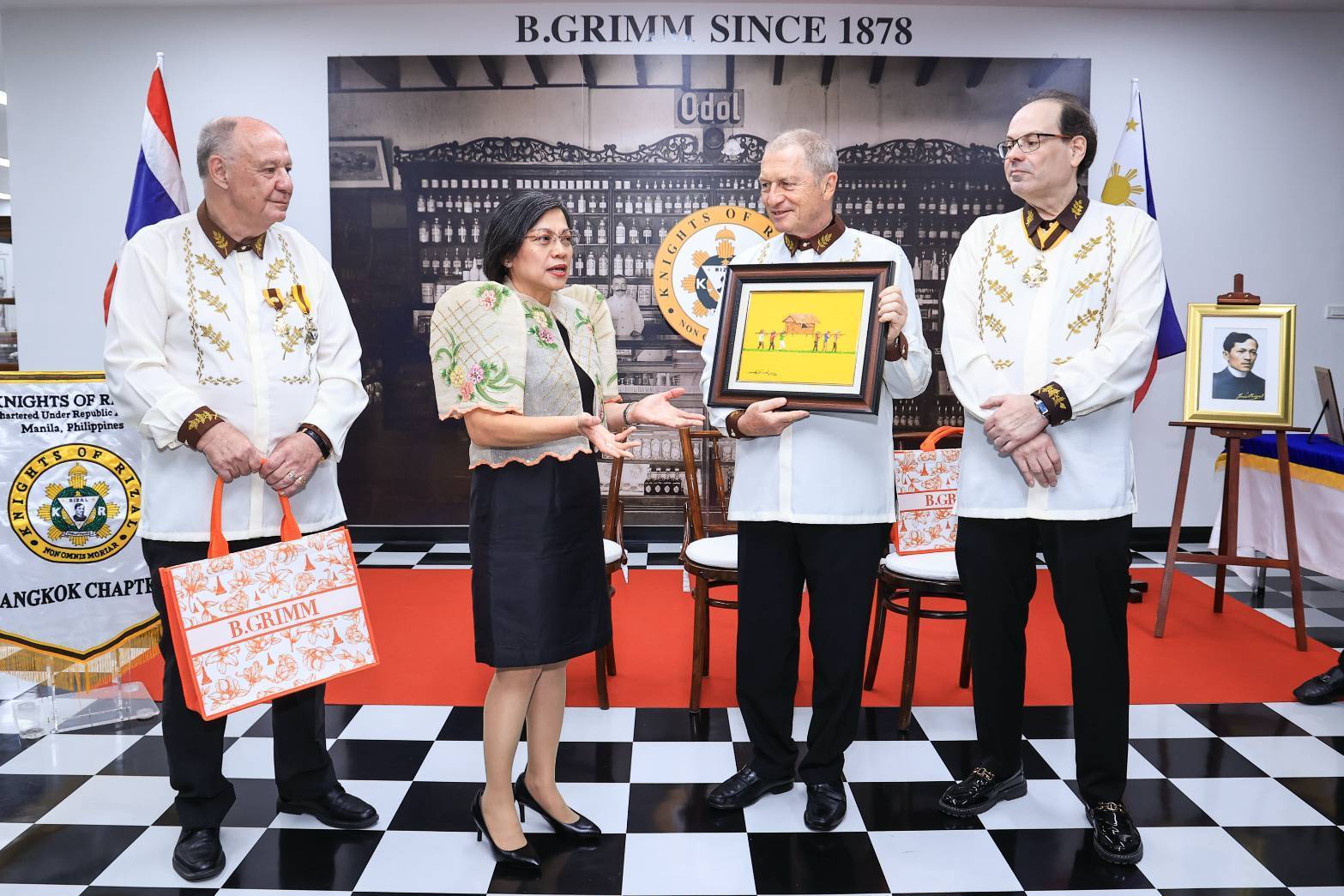 ดร.ฮาราลด์ ลิงค์ ได้รับมอบเครื่องราชอิสริยาภรณ์อัศวินแห่งภาคีอัศวินริซาล แห่งสาธารณรัฐฟิลิปปินส์