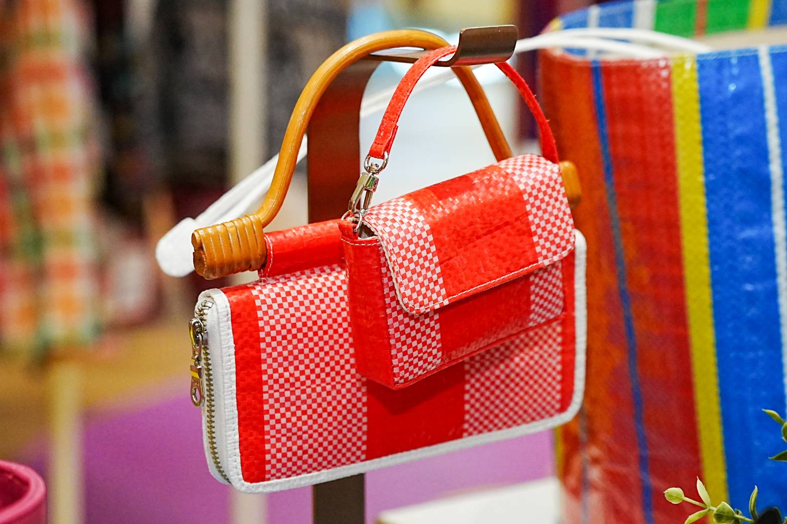 ไอคอนคราฟต์ปลุกเทรนด์คราฟต์ไทยสีสันสดใส ผ่านแคมเปญ“ไอคอนซัมเมอร์คราฟต์ THAI CRAFT IN SUMMER”รวมไอเทมสุดชิคดีไซน์สุดจี๊ดจากงานฝีมือไทย เติมสีสันให้ซัมเมอร์นี้โดดเด่นไม่ซ้ำใคร